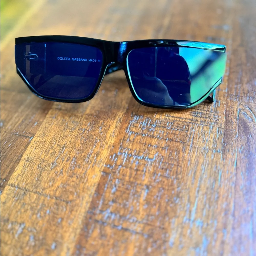 D&G Very Loving Sunglass - Picture 1 of 6